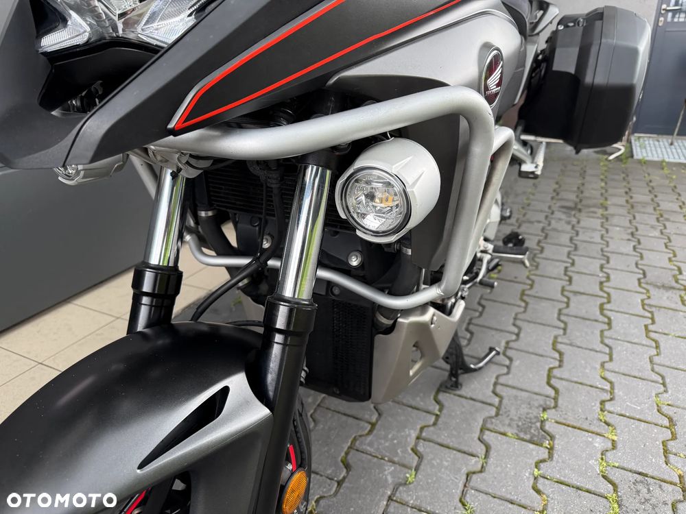 Honda VFR - 5
