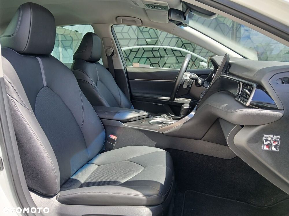 Toyota Camry - 29