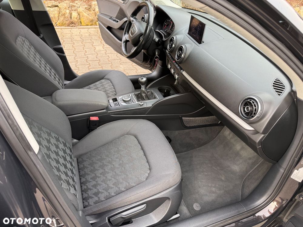 Audi A3 Limousine 1.6 TDI Attraction - 23