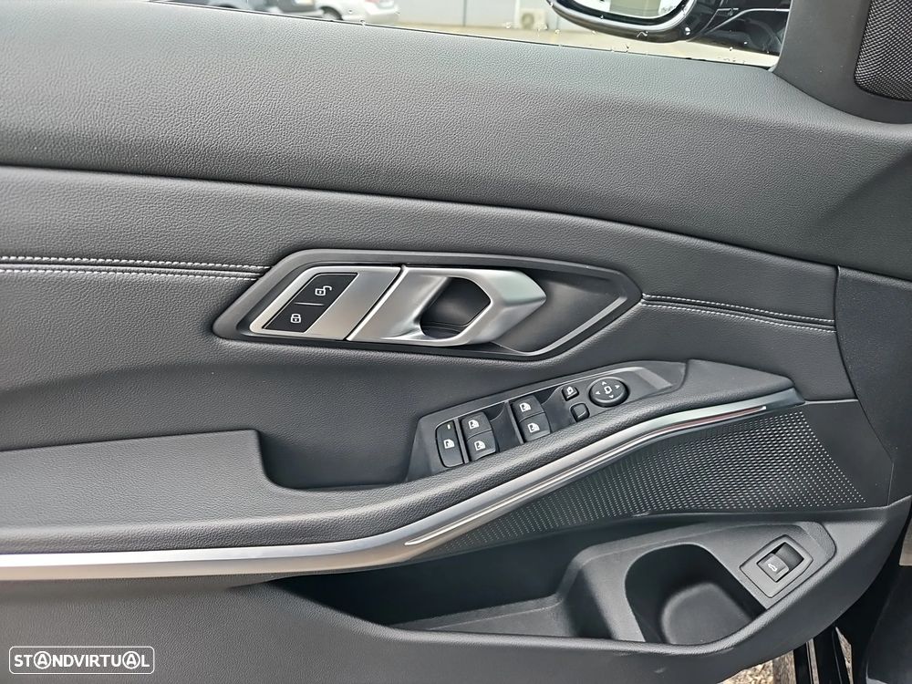 BMW 320 d Line Sport Auto - 25
