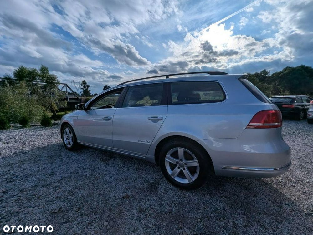 Volkswagen Passat - 11