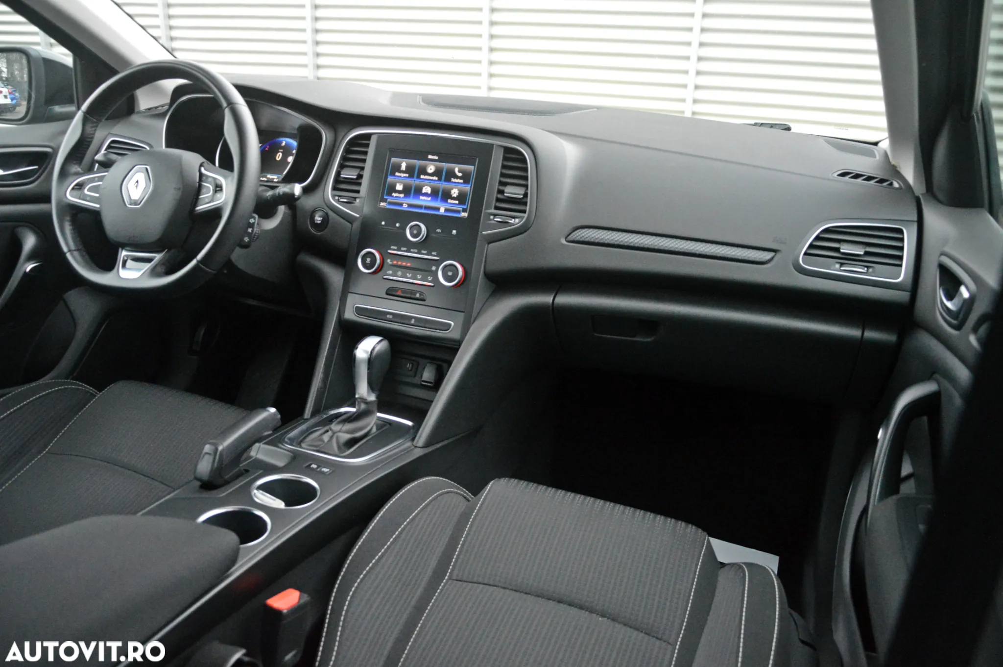 Renault Megane BLUE dCi 115 EDC BUSINESS EDITION - 20
