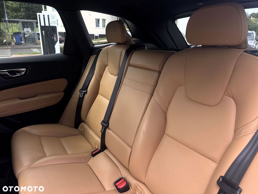Volvo XC 60 - 32