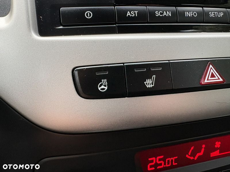 Kia Venga 1.4 CVVT ISG Dream Team Edition - 9