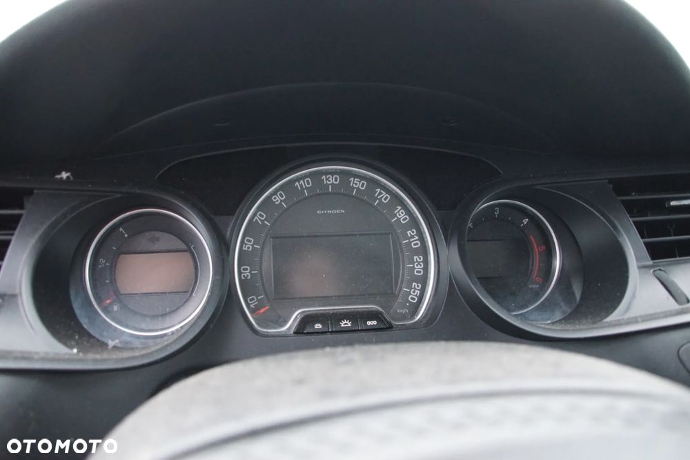 Auto na części - Citroen C5 II X7 Lift 2.0 HDI 163 KM RH02 20GF13 EEH 2011R Silnik Skrzynia Drzwi Klapa Zderzak Błotnik Lampa Lusterko Szyba Klamka Deska Kokpit Sterownik Moduł Czujnik Licznik Wyświetlacz Panel Kierownica - 10