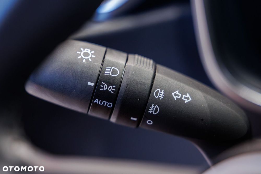 Toyota Corolla 1.8 Hybrid Comfort - 38