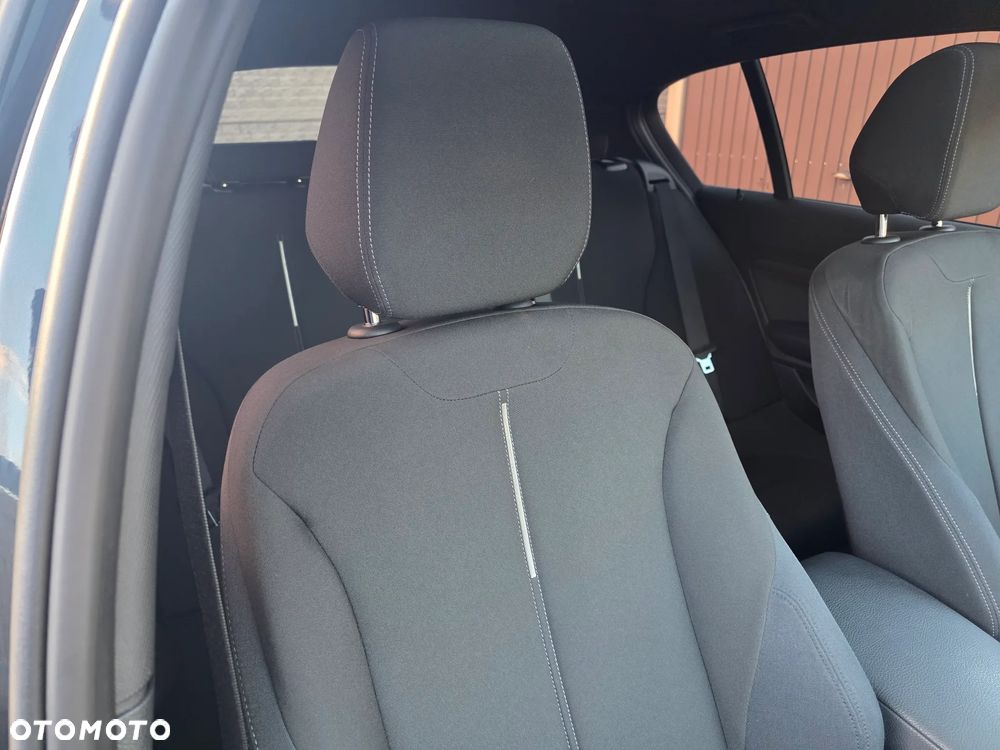 BMW Seria 1 118i Sport Line - 34