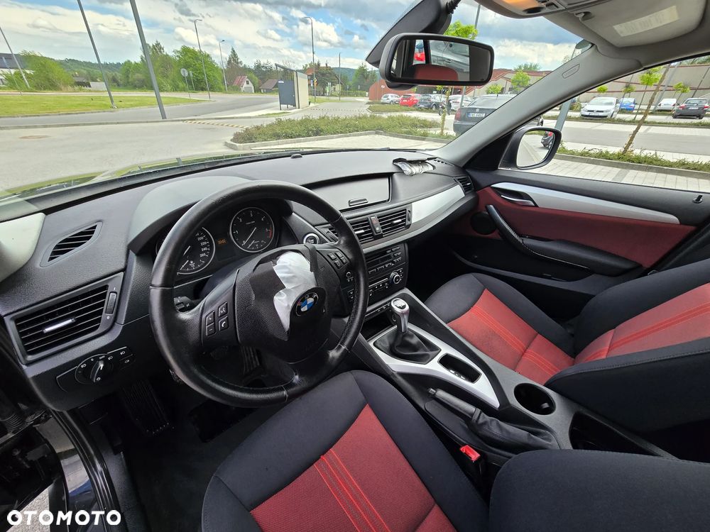BMW X1 xDrive18d xLine - 9