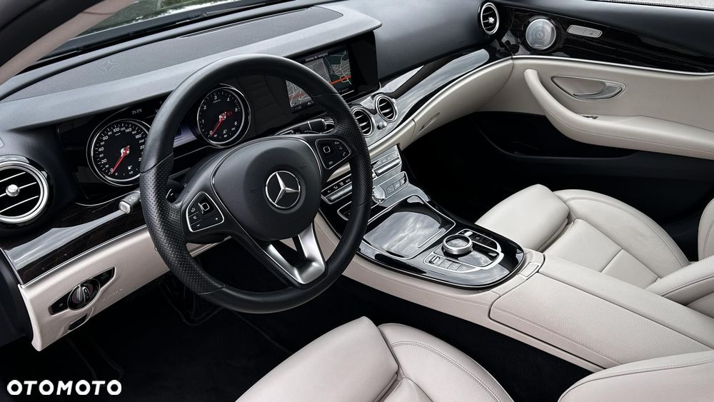 Mercedes-Benz Klasa E 220 d 4Matic 9G-TRONIC AMG Line - 11