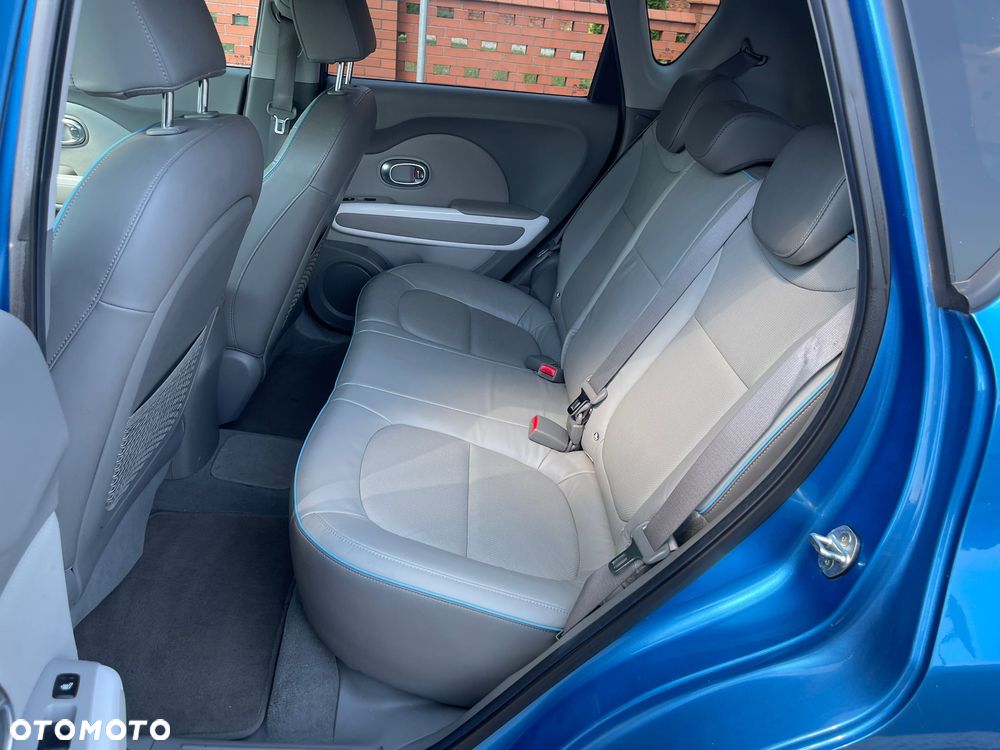 Kia Soul Plug - 22