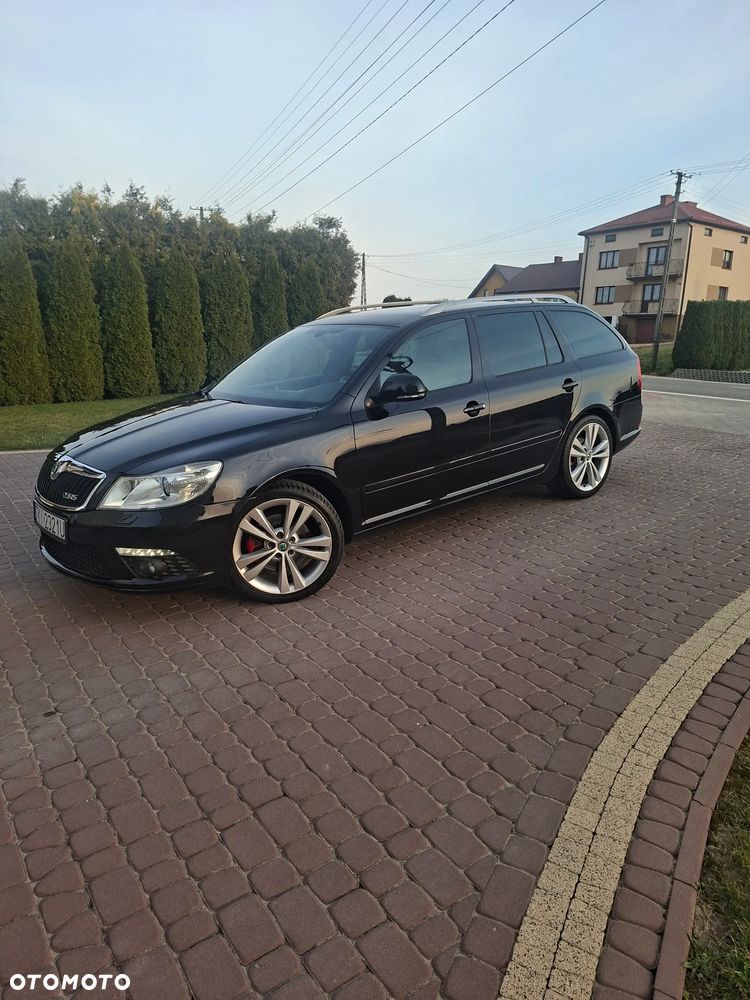 Skoda Octavia 2.0 TDI CR DPF RS - 3