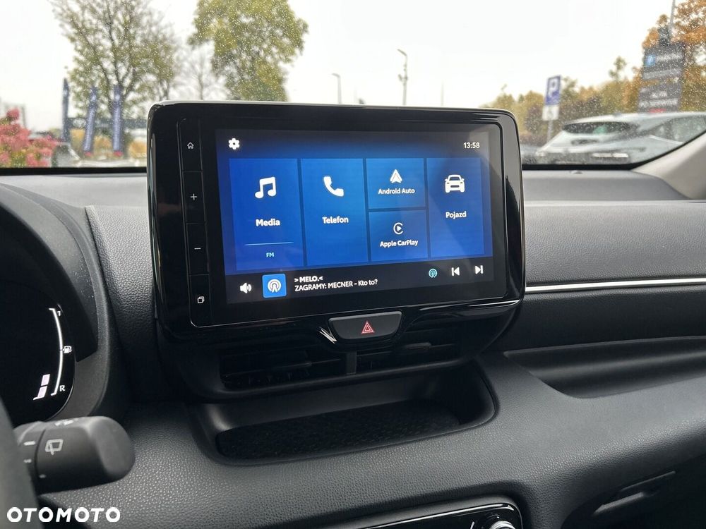 Toyota Yaris Hybrid 1.5 Style - 17