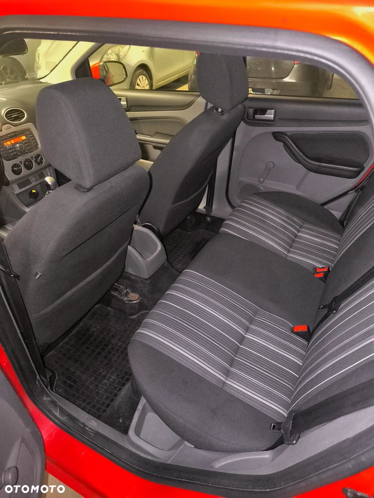 Ford Focus 1.6 TDCi Trend - 8