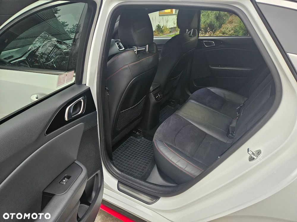 Kia ProCeed 1.6 T-GDI GT DCT - 26