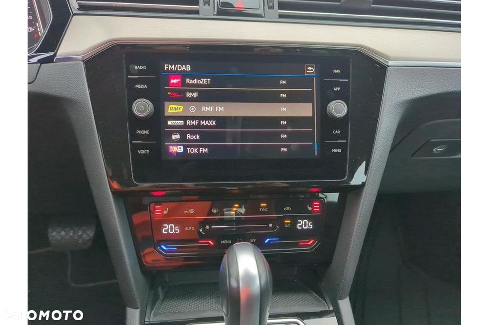 Volkswagen Passat Variant 2.0 TDI EVO Elegance DSG - 8