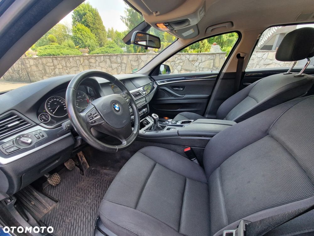 BMW Seria 5 520d Blue Performance - 12
