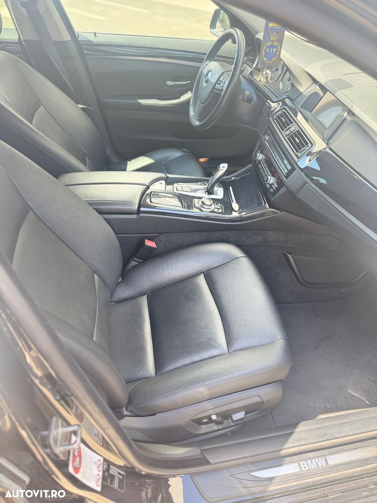 BMW Seria 5 520d Aut. Luxury Line - 6