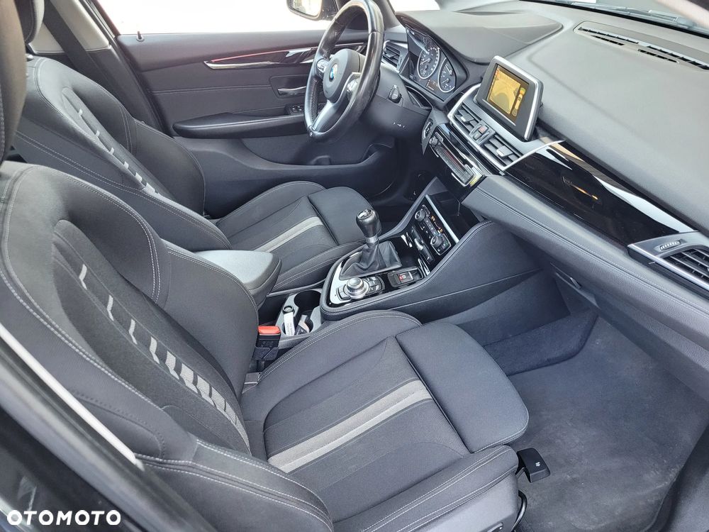 BMW Seria 2 218i Active Tourer M Sport - 14