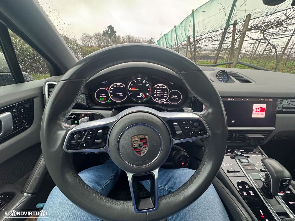 Porsche Cayenne Coupé E-Hybrid - 9