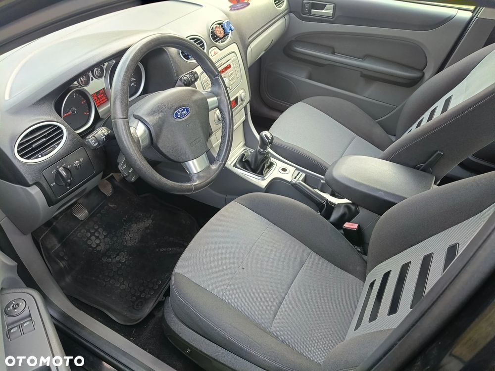Ford Focus - 8
