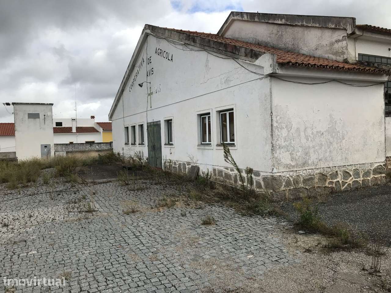 Armazém Industrial / Lagar em Vila de Avis - Grande imagem: 2/9