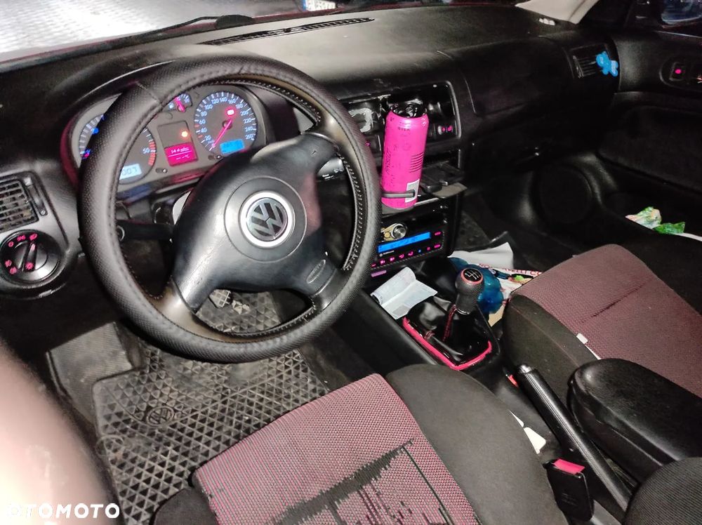 vw golf IV fotel kanapa deska kokpit podsufitka boczek podłokietnik licznik panel szyb - 2