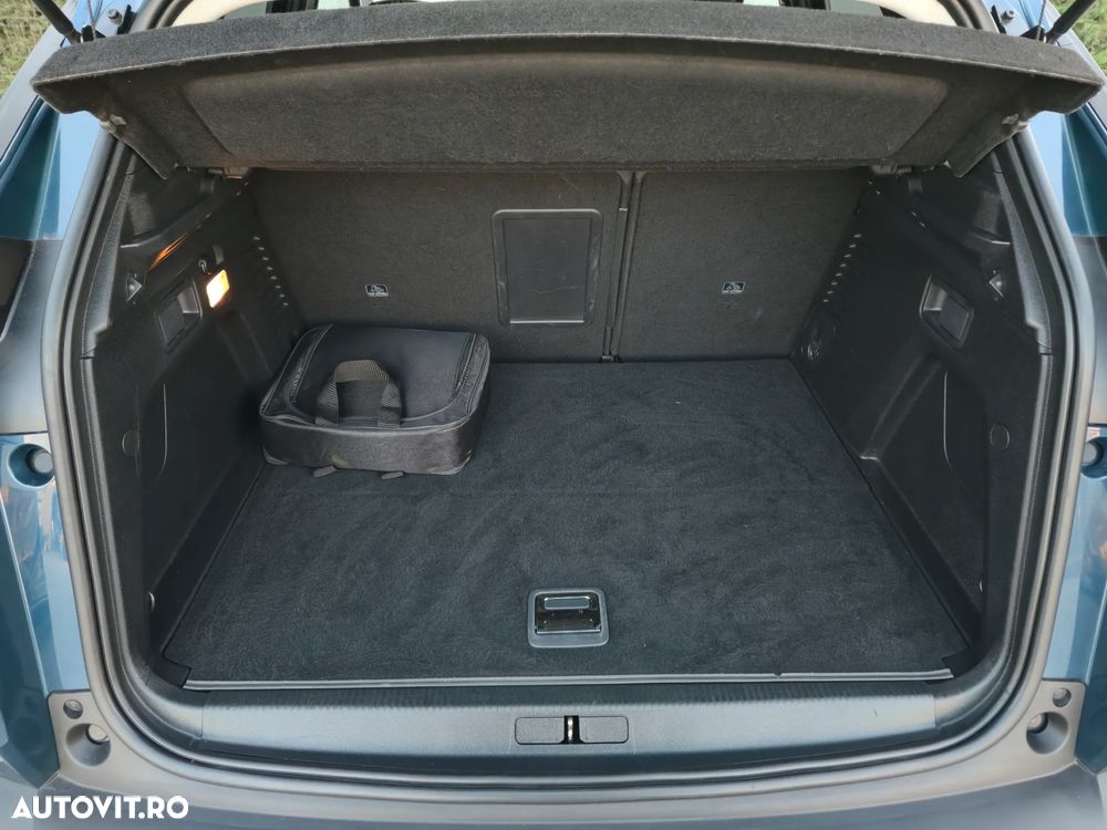 Peugeot 3008 225 e-EAT8 Allure Pack - 29