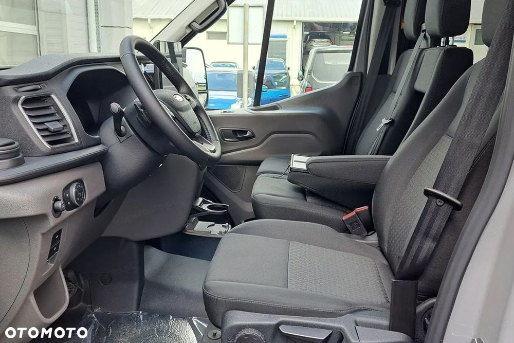 Ford Transit - 9