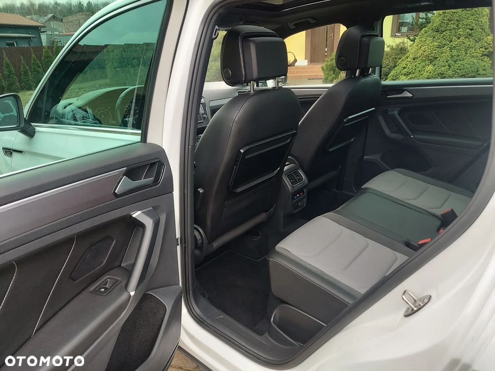 Volkswagen Tiguan 2.0 TDI SCR 4MotION DSG R-Line - 11