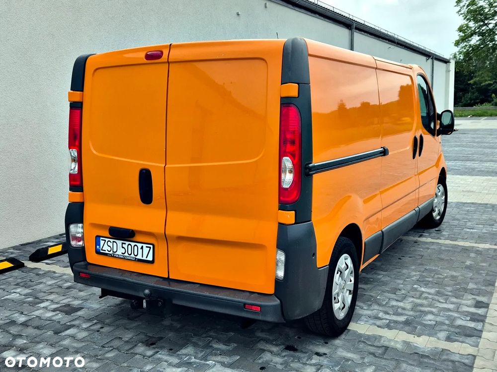 Renault Trafic - 16