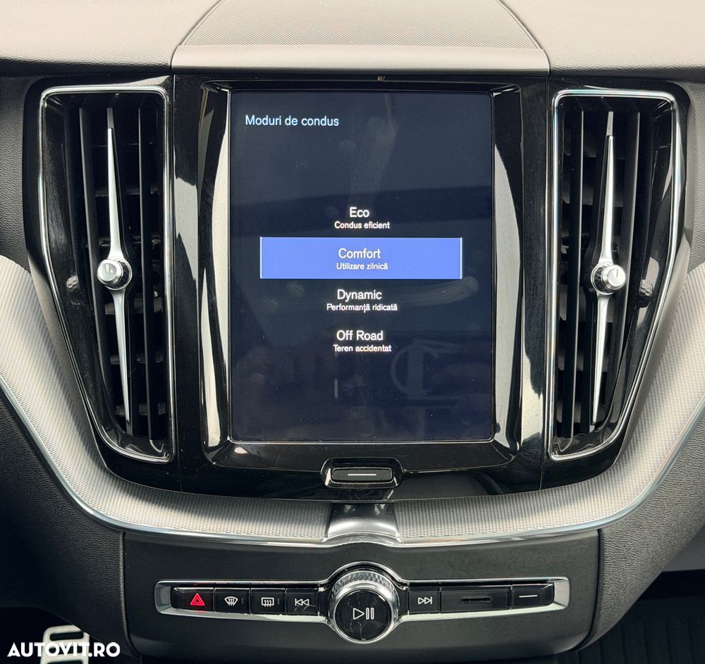 Volvo XC 60 T4 Geartronic RDesign - 28