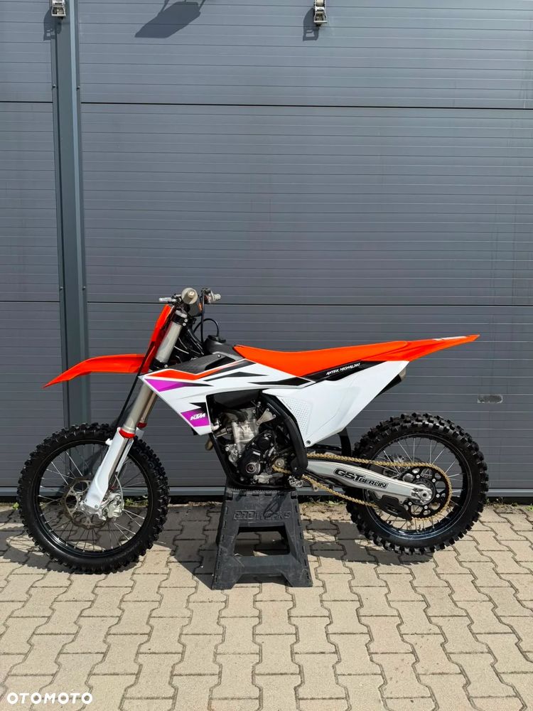 KTM SXF - 8