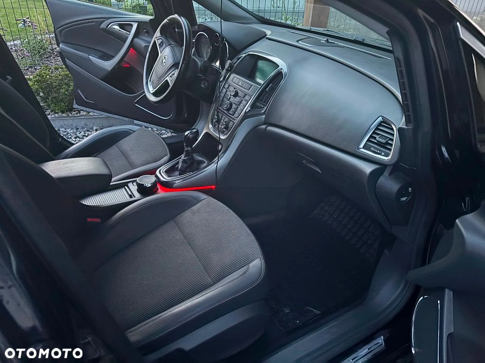 Opel Astra 1.4 Turbo - 12