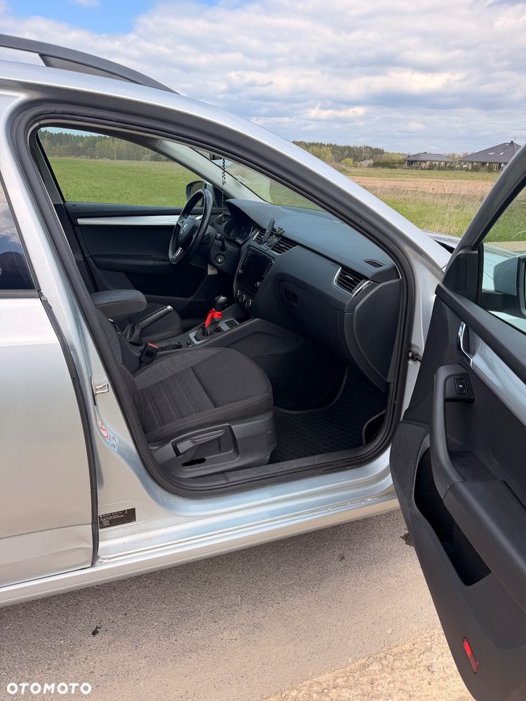 Skoda Octavia 2.0 TDI 4x4 Style DSG - 6