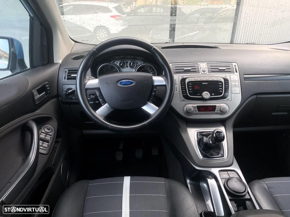 Ford Kuga 2.0 TDCi Titanium - 4