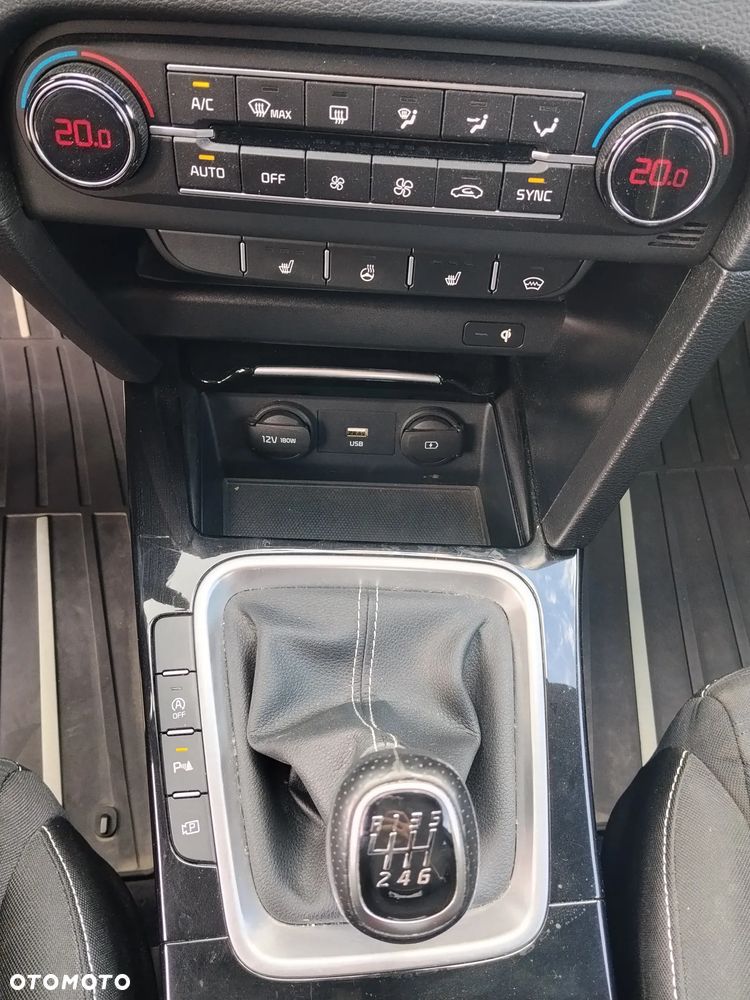 Kia ProCeed 1.5 T-GDI GT Line - 10
