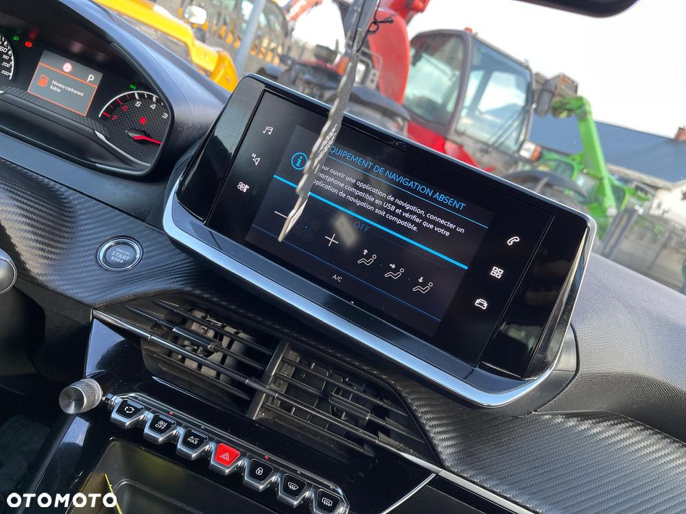 Peugeot 208 PureTech 100 EAT8 Allure Pack - 21