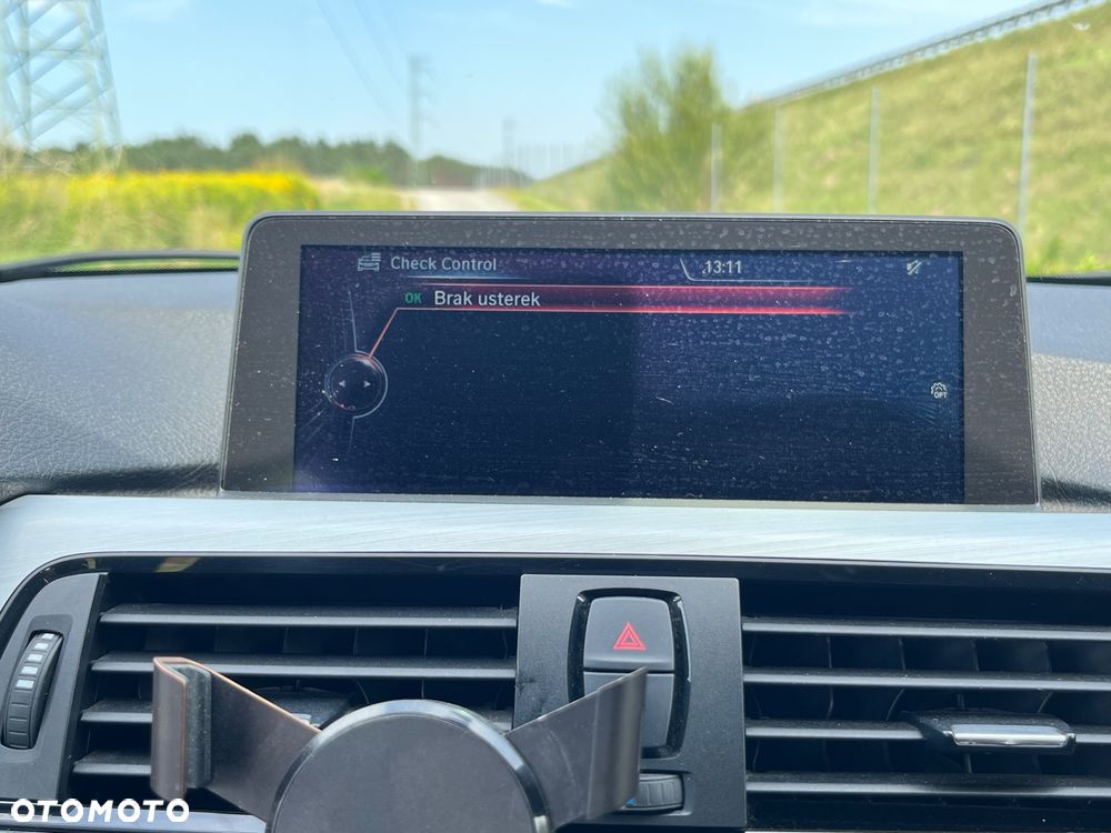 BMW Seria 3 320i M Sport - 9