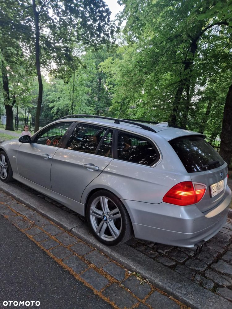 BMW Seria 3 325i - 22