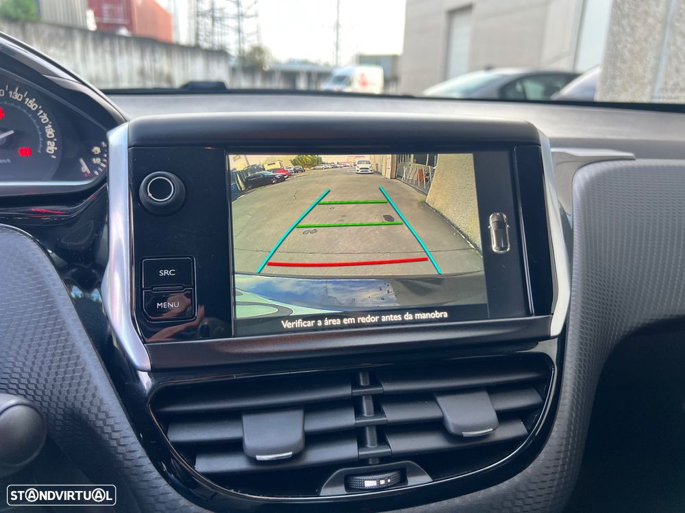 Peugeot 208 1.2 PureTech Allure - 16