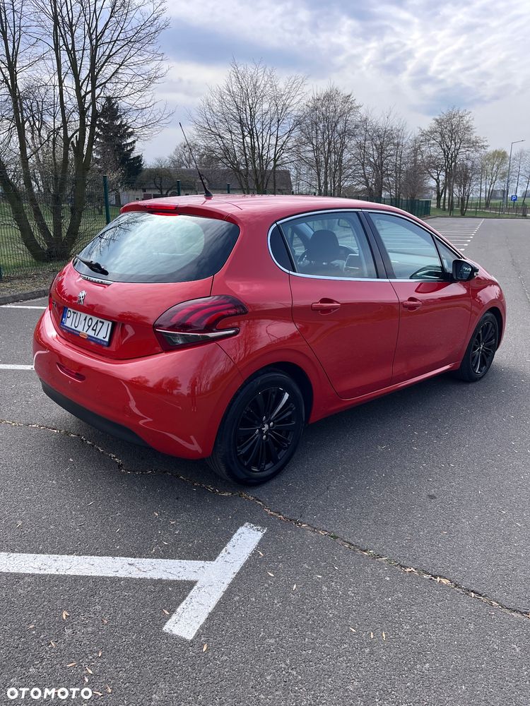 Peugeot 208 1.2 PureTech Allure S&S - 5