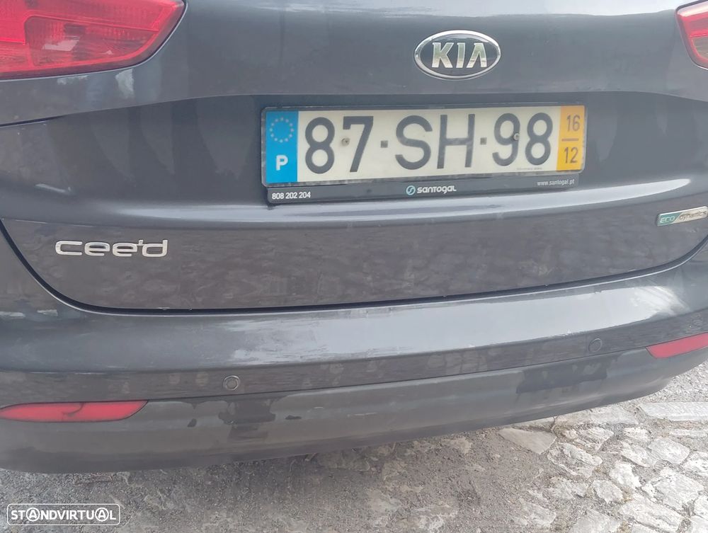 Kia Ceed SW 1.6 CRDi EX - 13