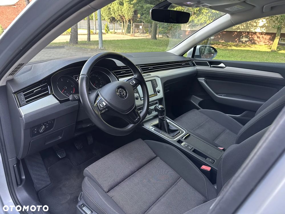 Volkswagen Passat 2.0 TDI (BlueMotion Technology) Comfortline - 11