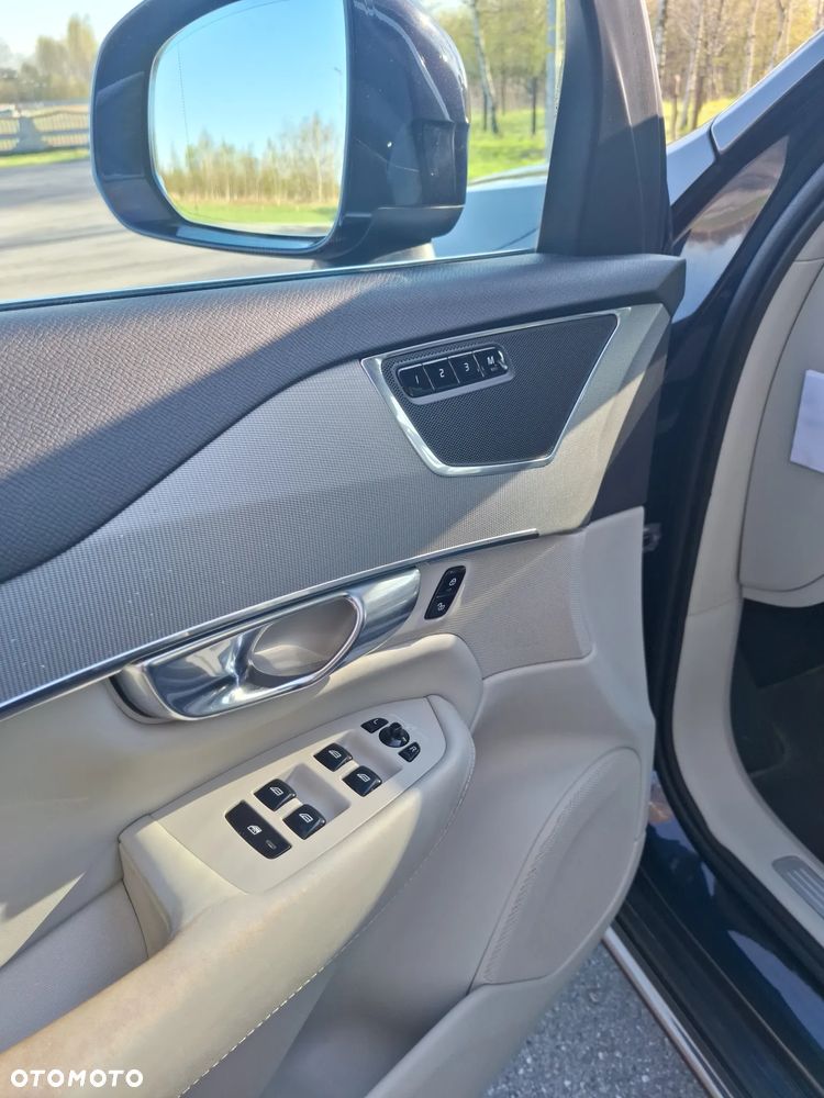 Volvo XC 90 T8 AWD Twin Engine Geartronic Inscription - 24