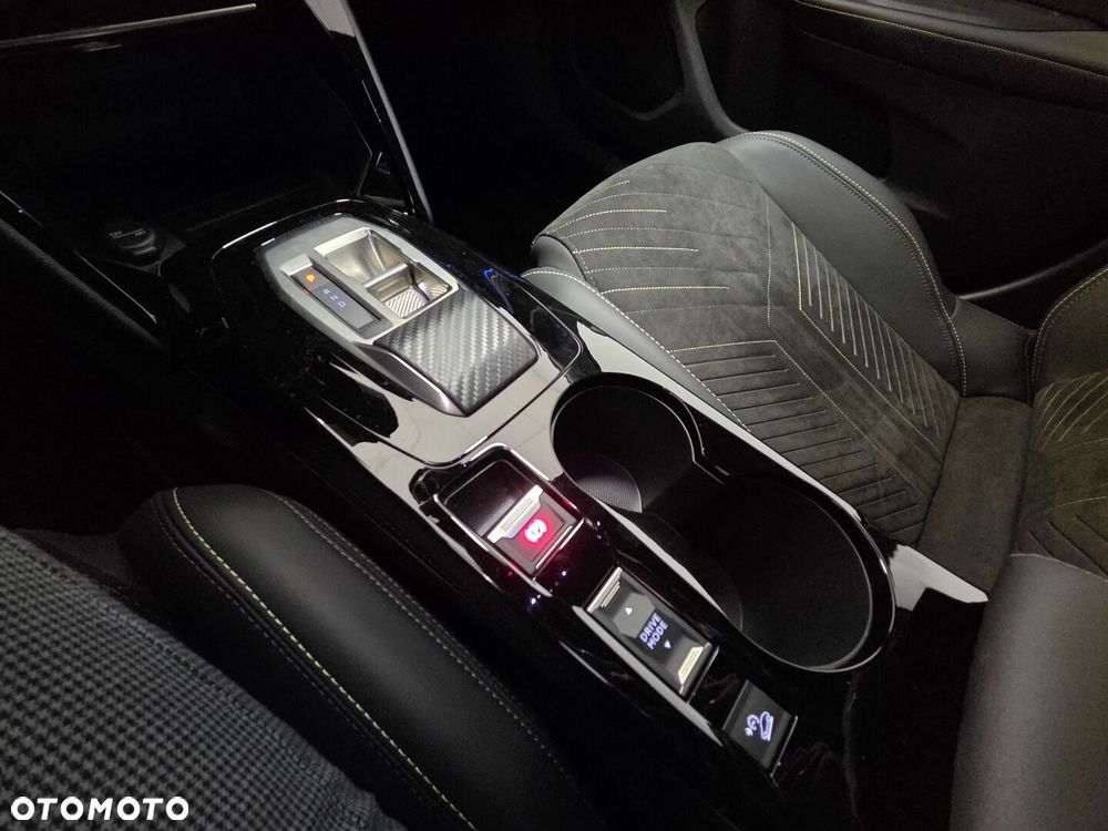 Peugeot 2008 - 16