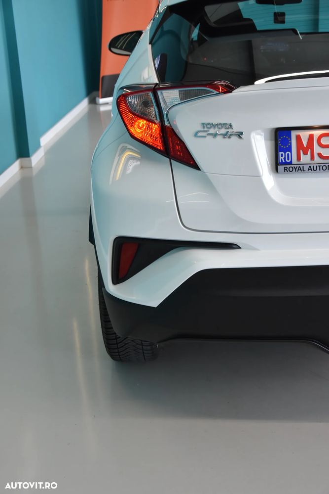 Toyota C-HR Flow - 24