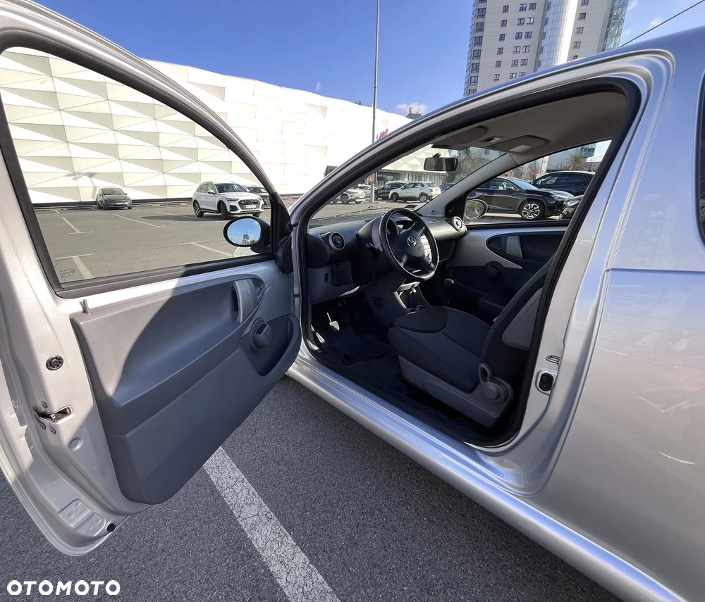 Toyota Aygo - 8