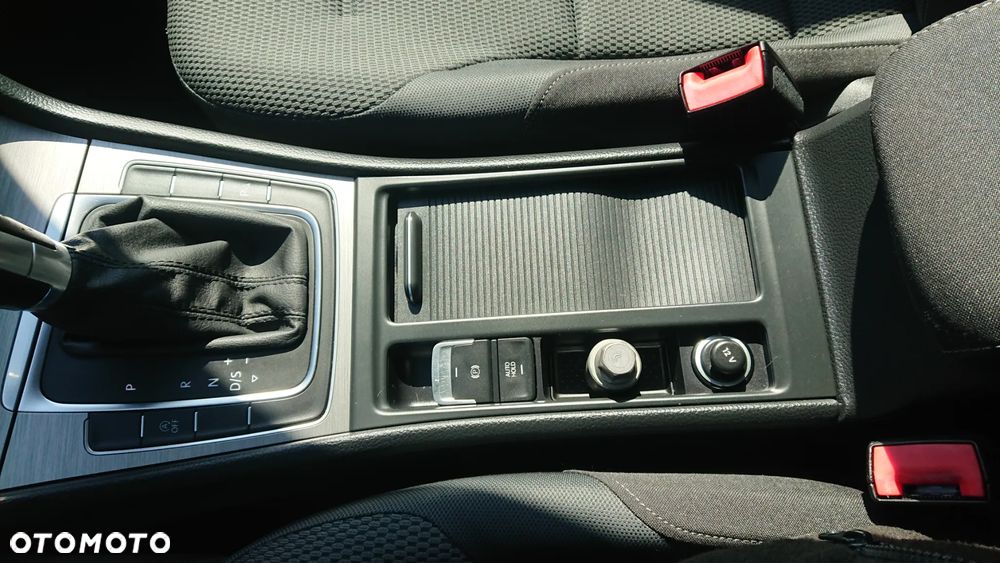 Volkswagen Golf - 18