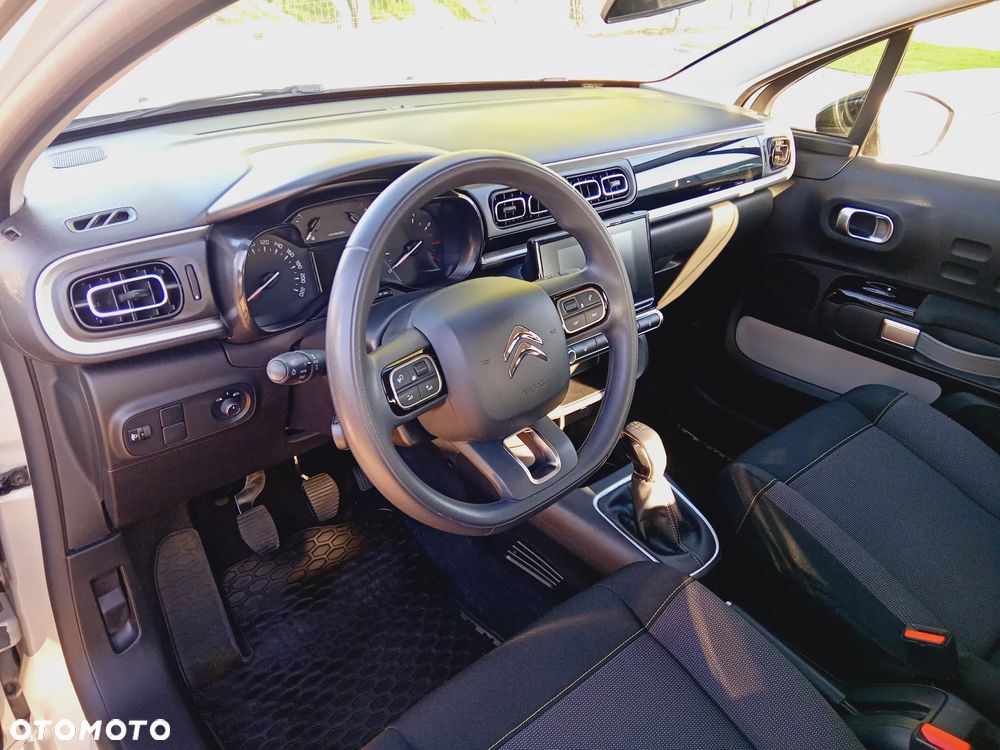 Citroën C3 1.2 PureTech Shine - 26