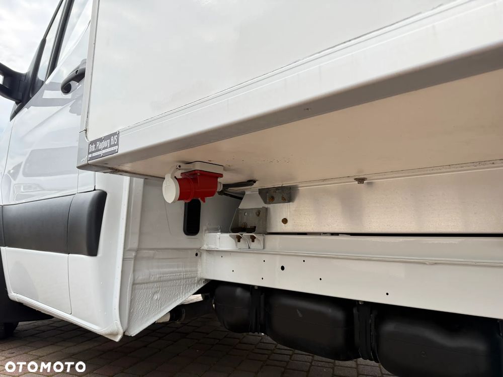 Mercedes-Benz Sprinter 3,0 Chłodnia Mroźnia Winda - 20